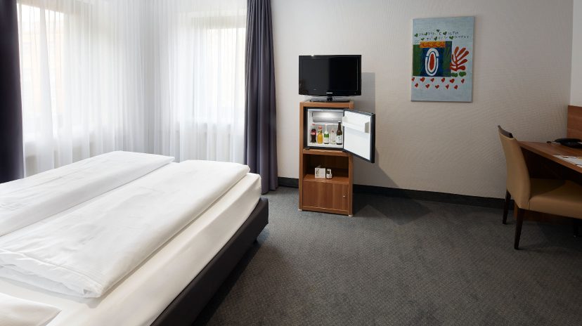ghotel-hannover-zimmer-minibar-828x464